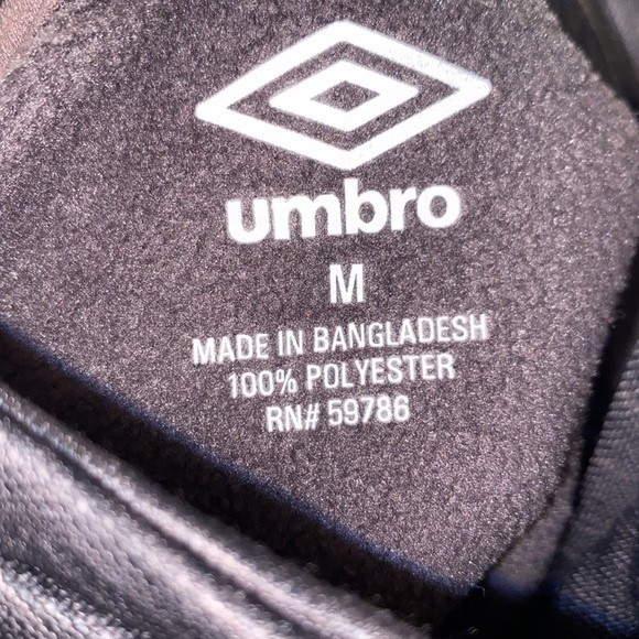 Umbro Top Fleece-Lined 1/4 Zip performance base layer thumb hole Size M - Picture 11 of 11